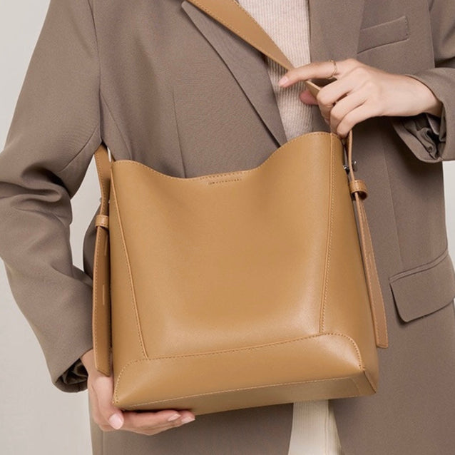 Velrue | Women - Hand Bag - Leather Bucket - Oversized Style